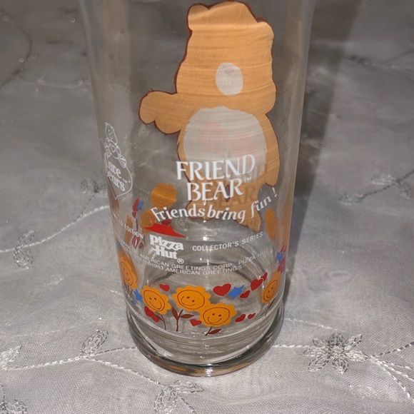 Vintage RARE CARE BEARS GLASS ~ FRIEND BEAR ~ Pizza Hut 1983~ - Picture 4 of 5